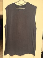 NOBULL – MEN’S LIGHTWEIGHT SLEEVELESS TEE – Ink / Large