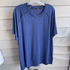 RHONE Reign Short Sleeve Performance Stretch T-Shirt Blue Men’s Size XL Gym