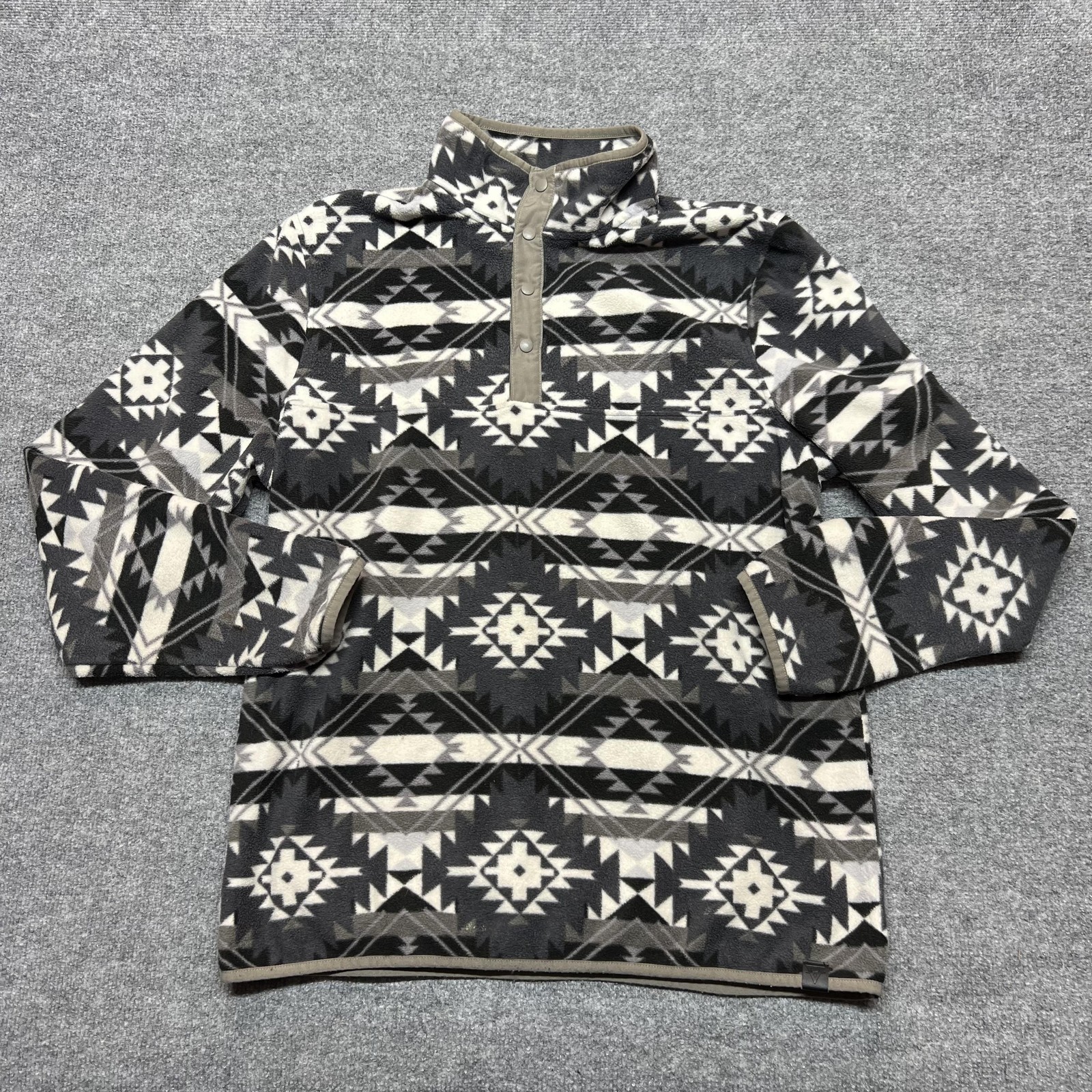 LIV Outdoor Fleece Pullover Mens Large Gray Aztec Snap Mock Neck Long Sleeve gallery