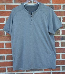 Lululemon Men’s Large Metal Vent Tech Henley Short Sleeve Gray