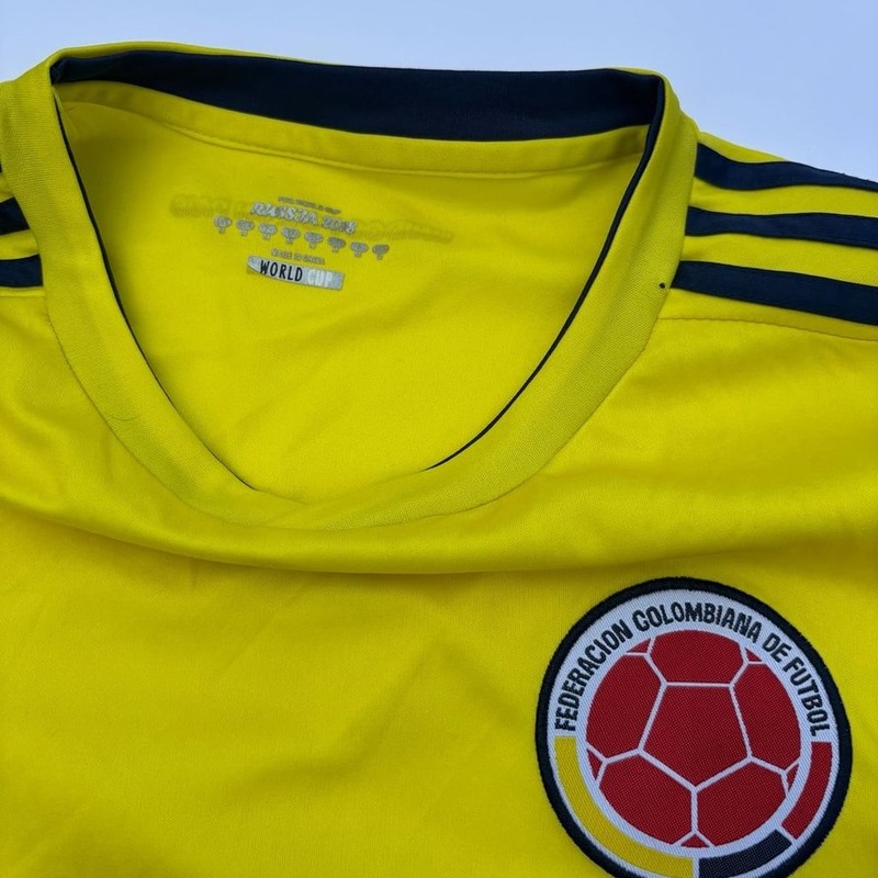 Adidas Colombia 2018 World Cup Soccer Jersey Medium gallery