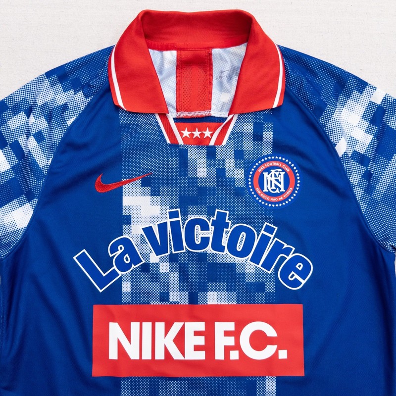 Nike FC La Victoire Soccer Jersey Mens Blue Vintage Style 1994 AQ0660-438 Medium gallery