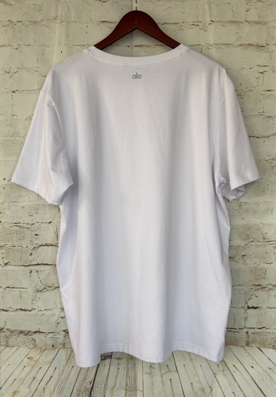 ALO Yoga Men’s Conquer Reform Performance Crewneck T-Shirt - White - 2XL gallery