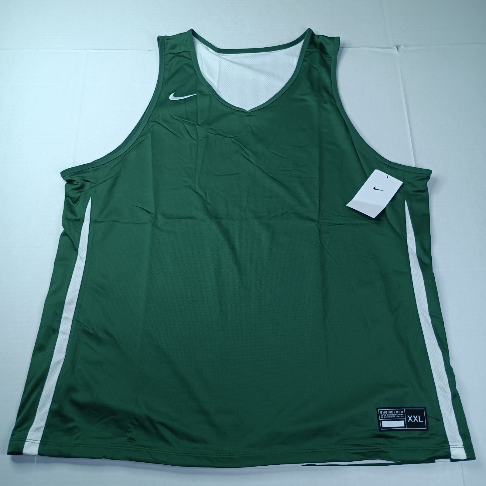 Nike Men’s Practice Basketball Jersey Reversible Green White Size 2XL XXL New gallery
