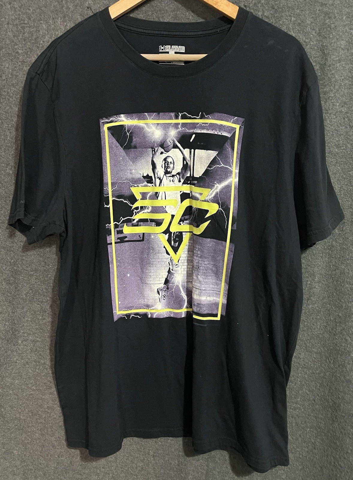 Under Armour Men's Loose Fit Steph Curry Black T-Shirt Size 2XL B00117 gallery