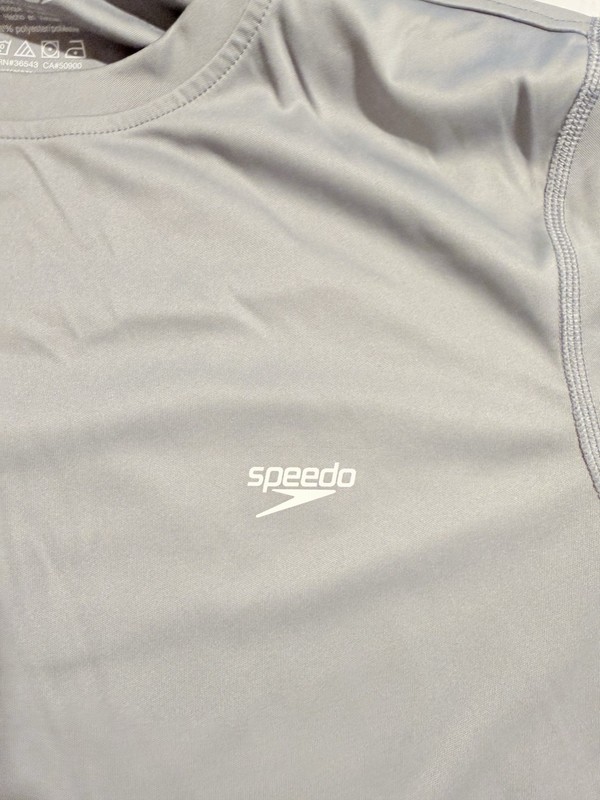 Speedo Men's Gray Lightweight Short Sleeve T-Shirt 100% Polyester Size S gallery
