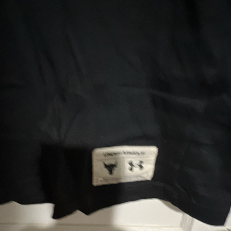 Under Armour Project Rock Men’s XL Black Loose Crew Neck Graphic Tee gallery