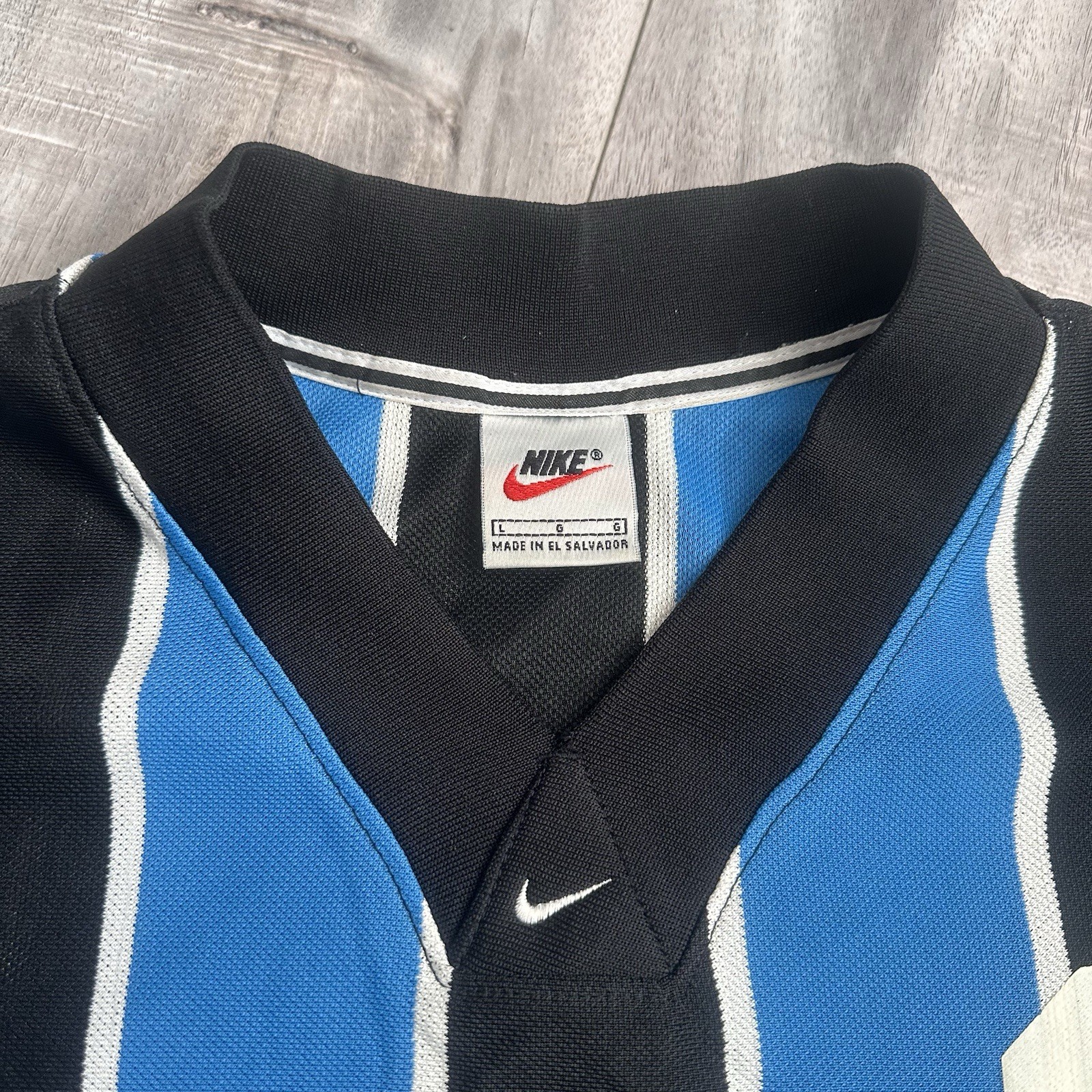 ⚽️ VINTAGE 90s STRIPED NIKE BLUE BLACK WHITE SPORTS JERSEY SIZE LARGE ⚽️ gallery