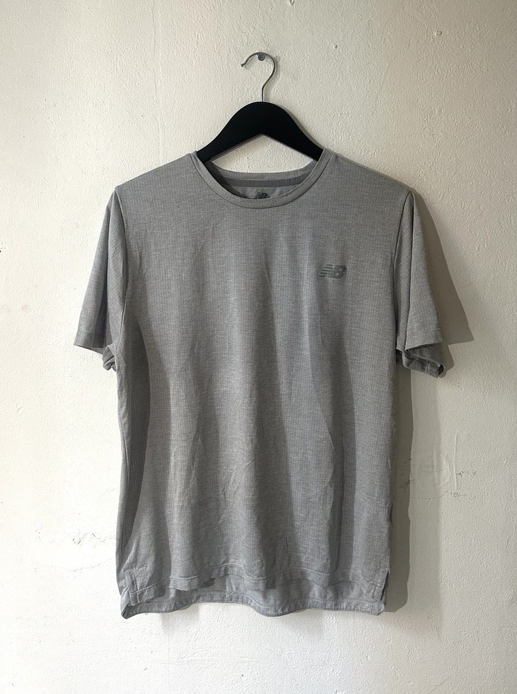 New Balance Mens Medium Gray Running Athletic Performance Short Sleeve T Shirt