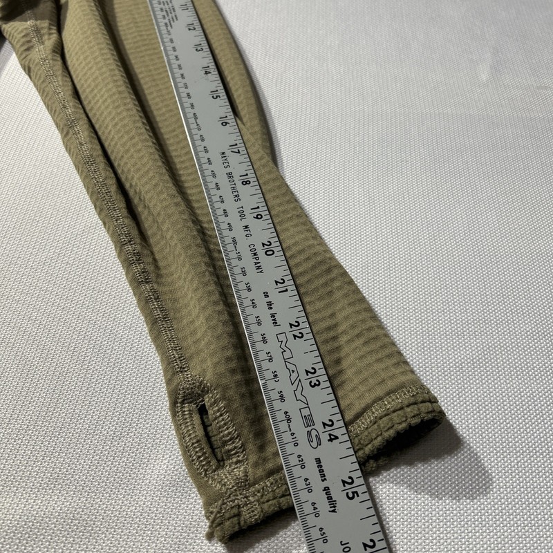 US Army Gen III 3 Waffle Top Mid Weight Cold Weather Thermal 1/2 Zip Medium See* gallery