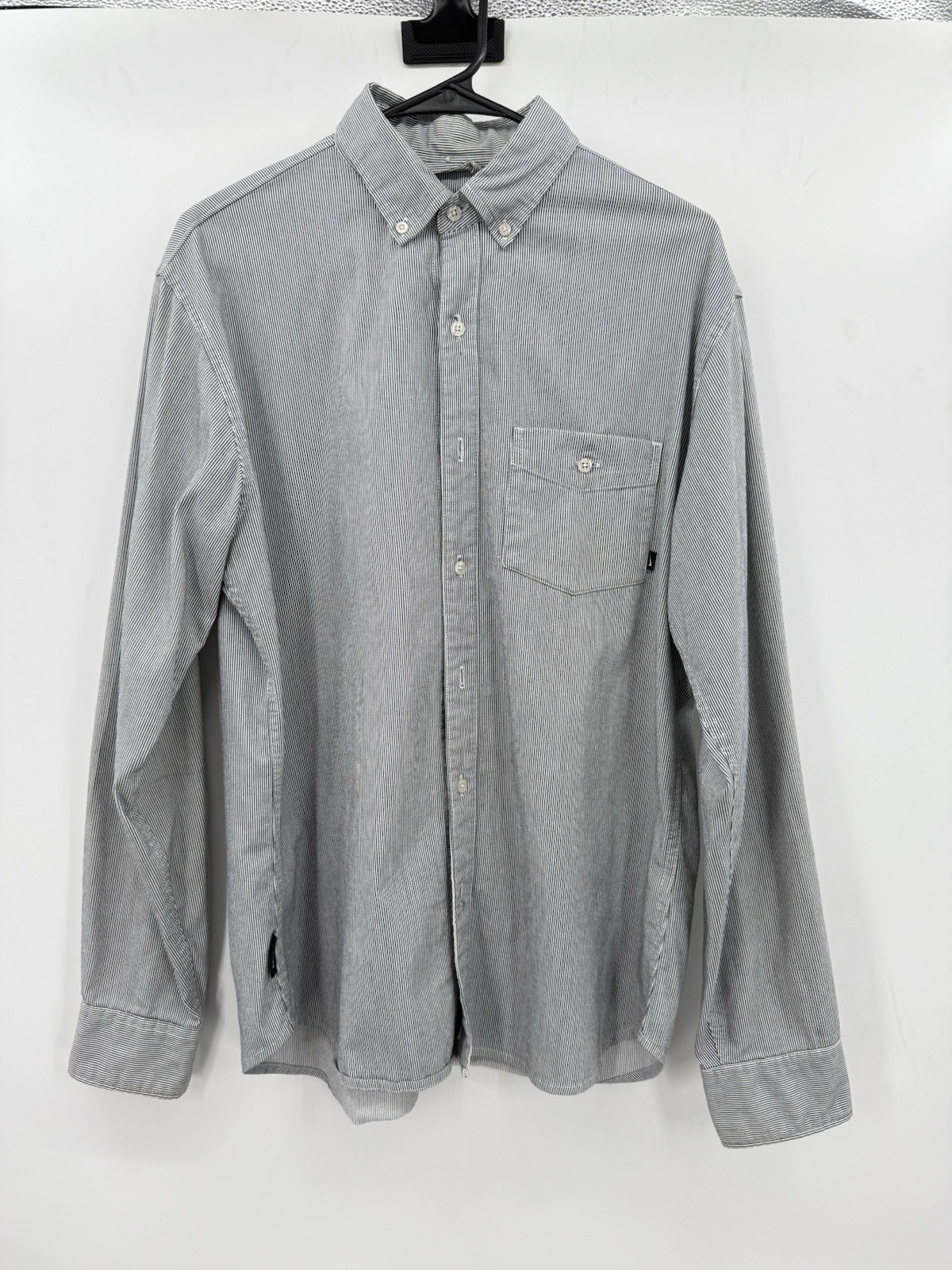 Nike Dri-FIT Pin Stripe Button-Up Shirt (Long Sleeve, Size M) Navy / White gallery