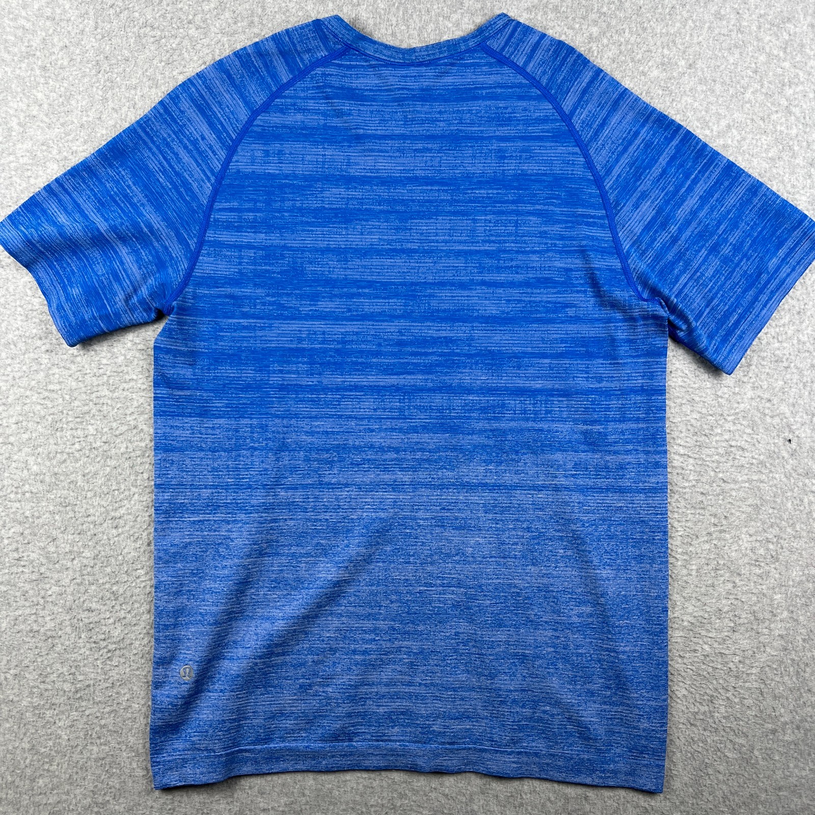 Lululemon Metal Vent Tech Performance Stretch Shirt Medium Mens Blue Active gallery