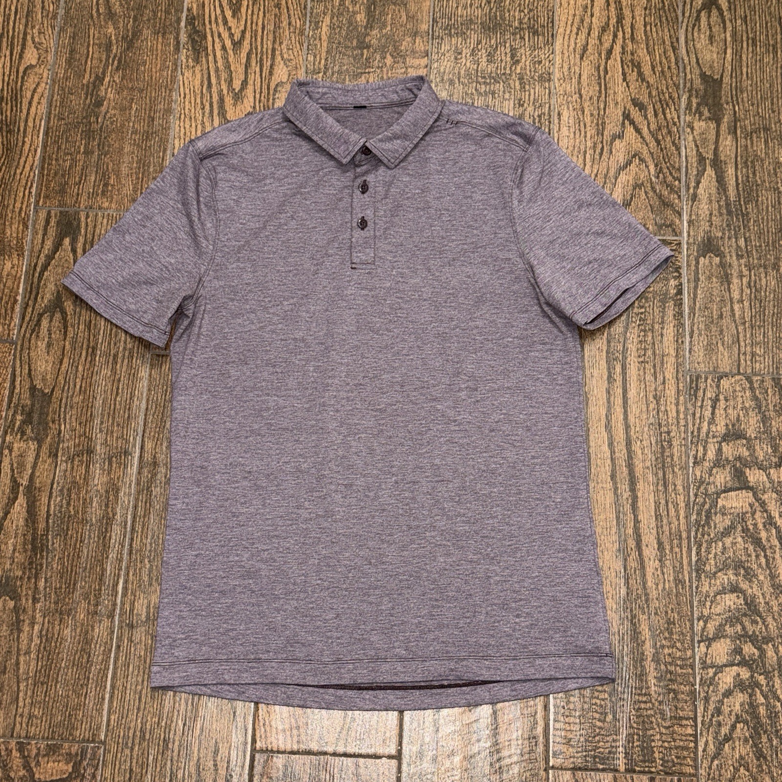 Lululemon Evolution Mens Plum Short Sleeve Polo Shirt Size. Medium gallery