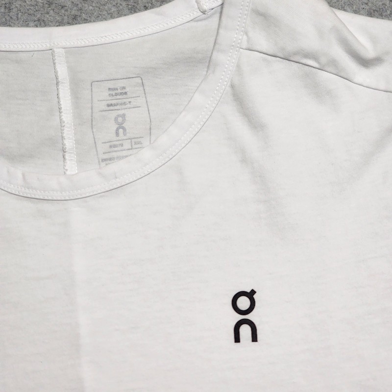 On Cloud Running Performance T Shirt Men's Size XXL 2XL White Graphic-T Cotton gallery