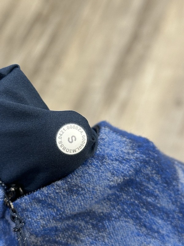 Lululemon Surge Warm Crew LS Shirt Data Rush Chambray Mineral Blue Sz S gallery