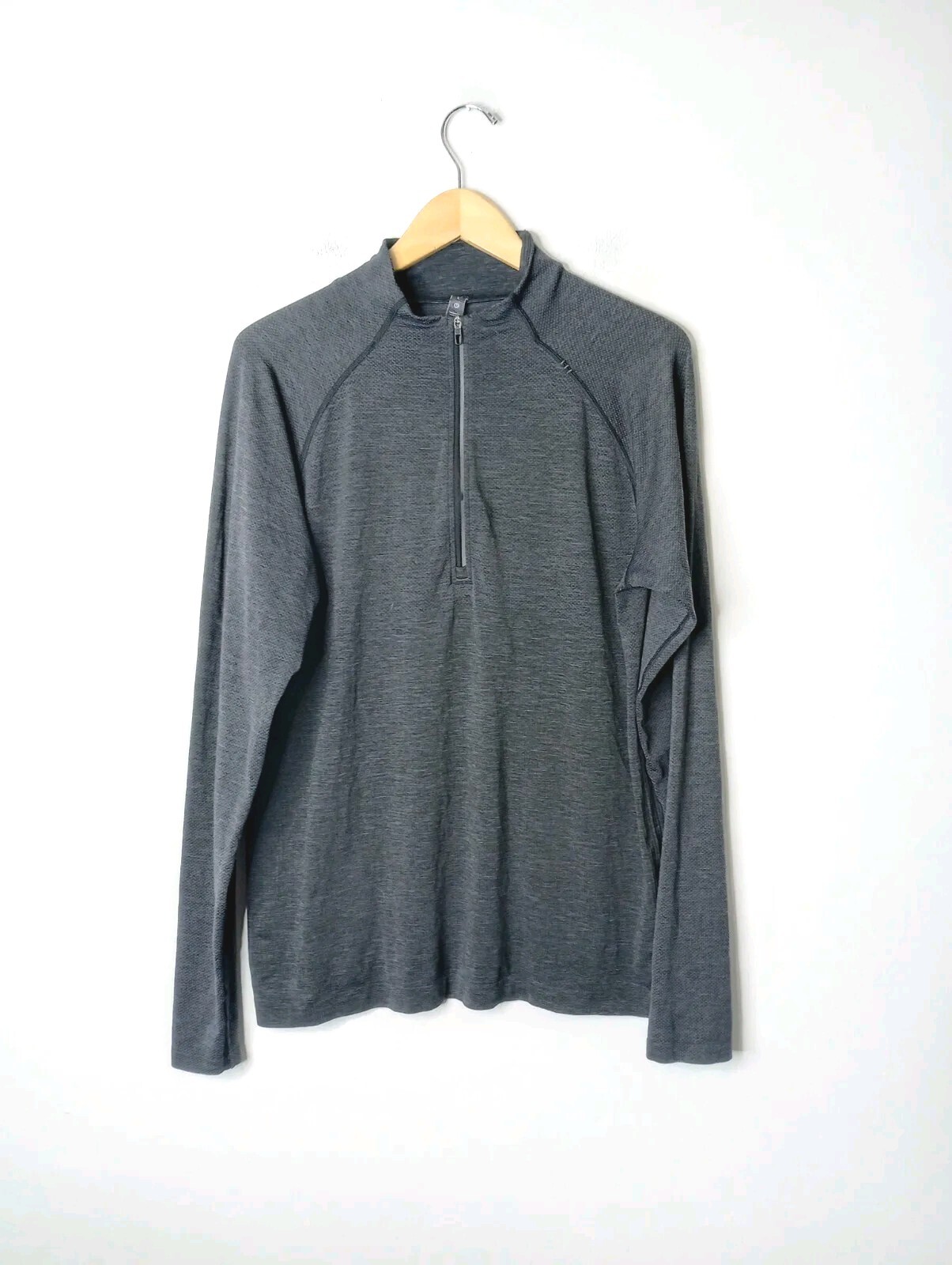 Lululemon Metal Vent Tech 1/2 Zip 2.0 Deep Coal / Black Men's Large M3CX8S gallery