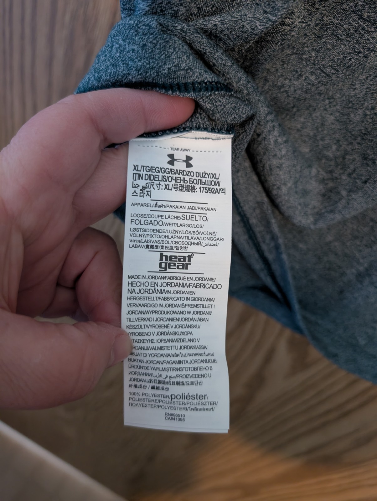 Under Armour thread Bourne heat gear basic tee. XL bluish gray gallery