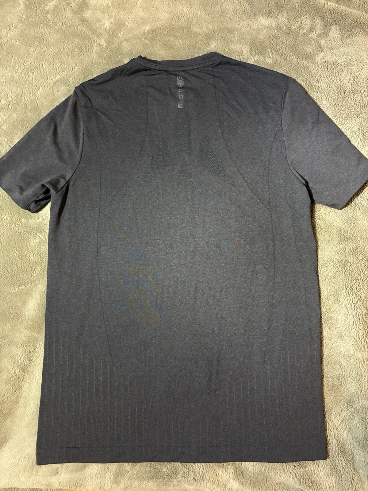 Under Armour Rush Seamless Tee, Size Medium gallery