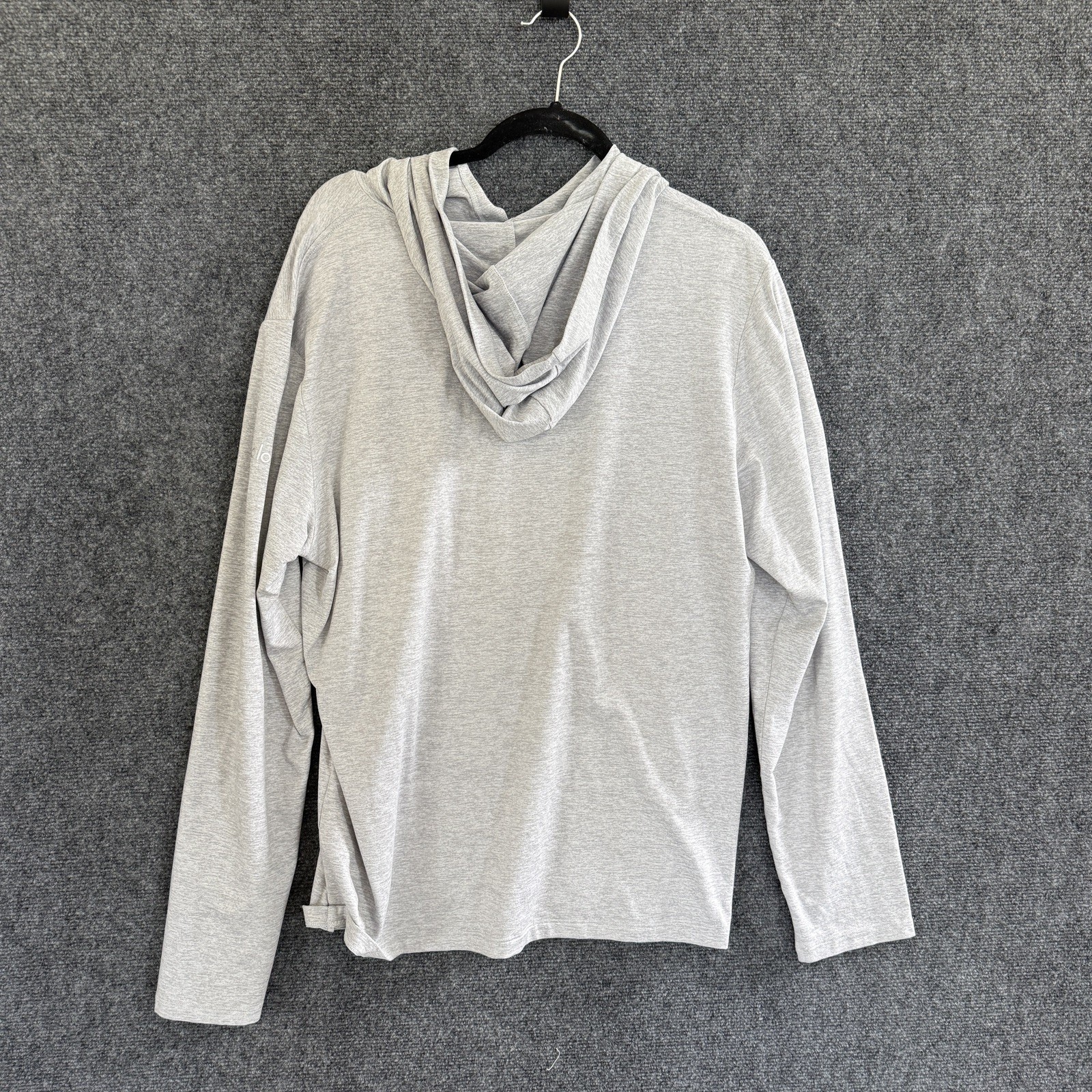 SOLD OUT Alo Men’s L Conquer Reform Long Sleeve With Hood Athletic Heather Grey gallery