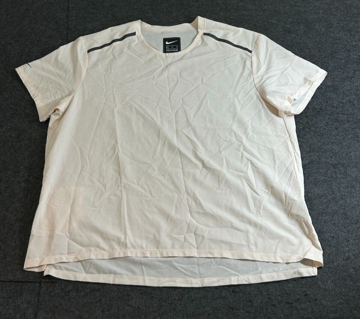 Nike Tech Pack Shirt Men’s XL Beige Reflective Running Pocket Tee BV5719-094 gallery