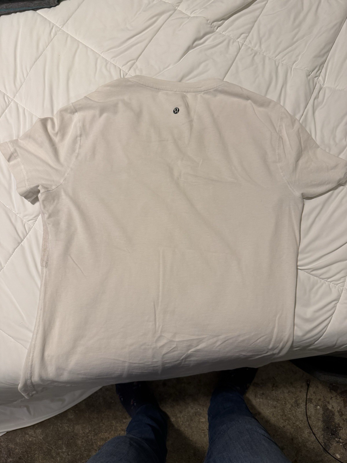 Lululemon Men's Pocket T-Shirt Size M, White W/ Cream Pocket gallery
