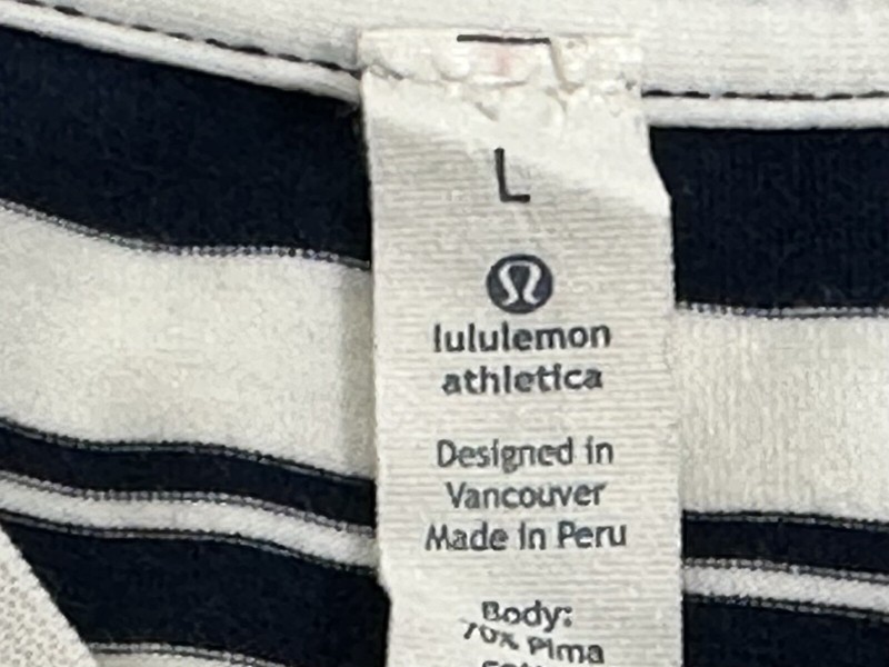 Lululemon Vent Tech Mens Size LARGE White striped Short Sleeve T shirt PERU MADE gallery