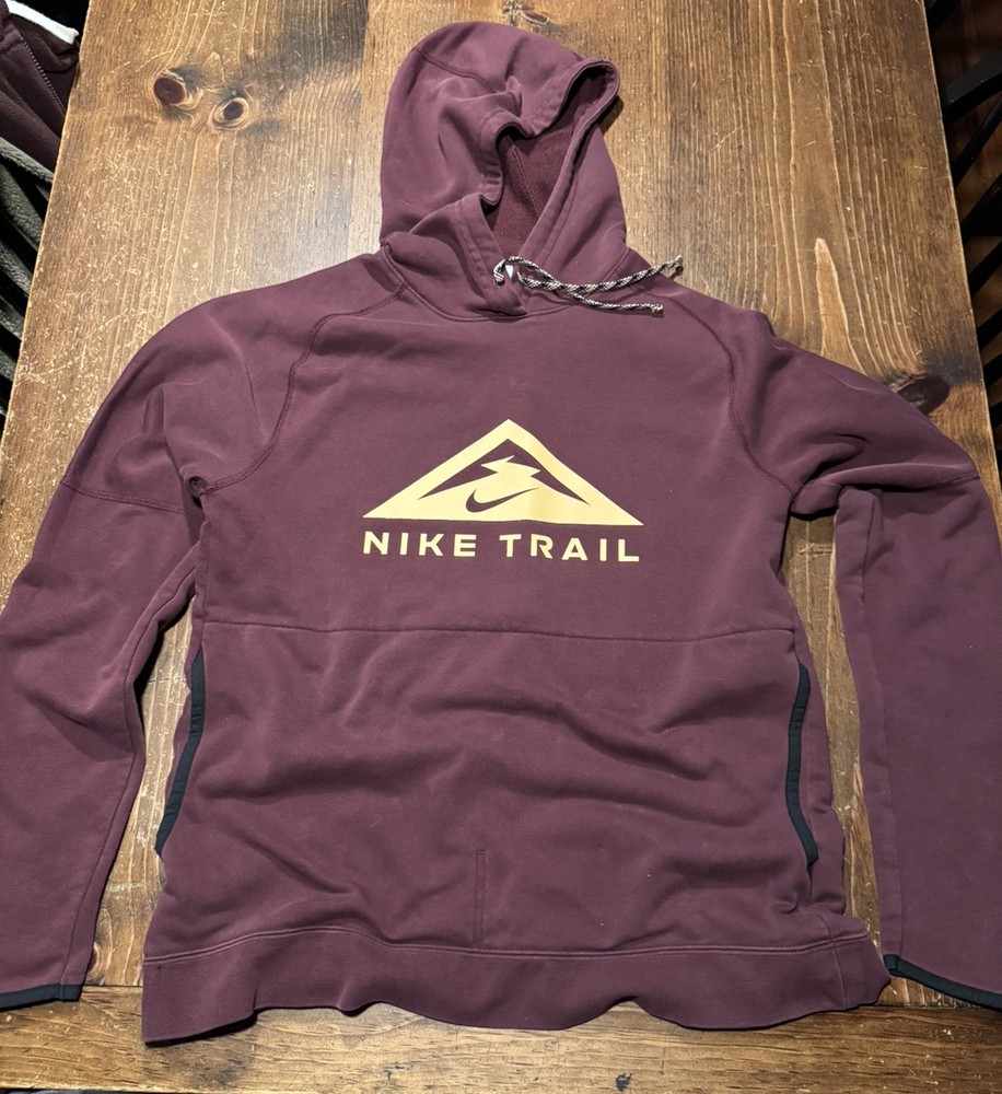 Nike Dri-Fit Trail Running Men’s Medium Sweatshirt Hooded Maroon Vintage