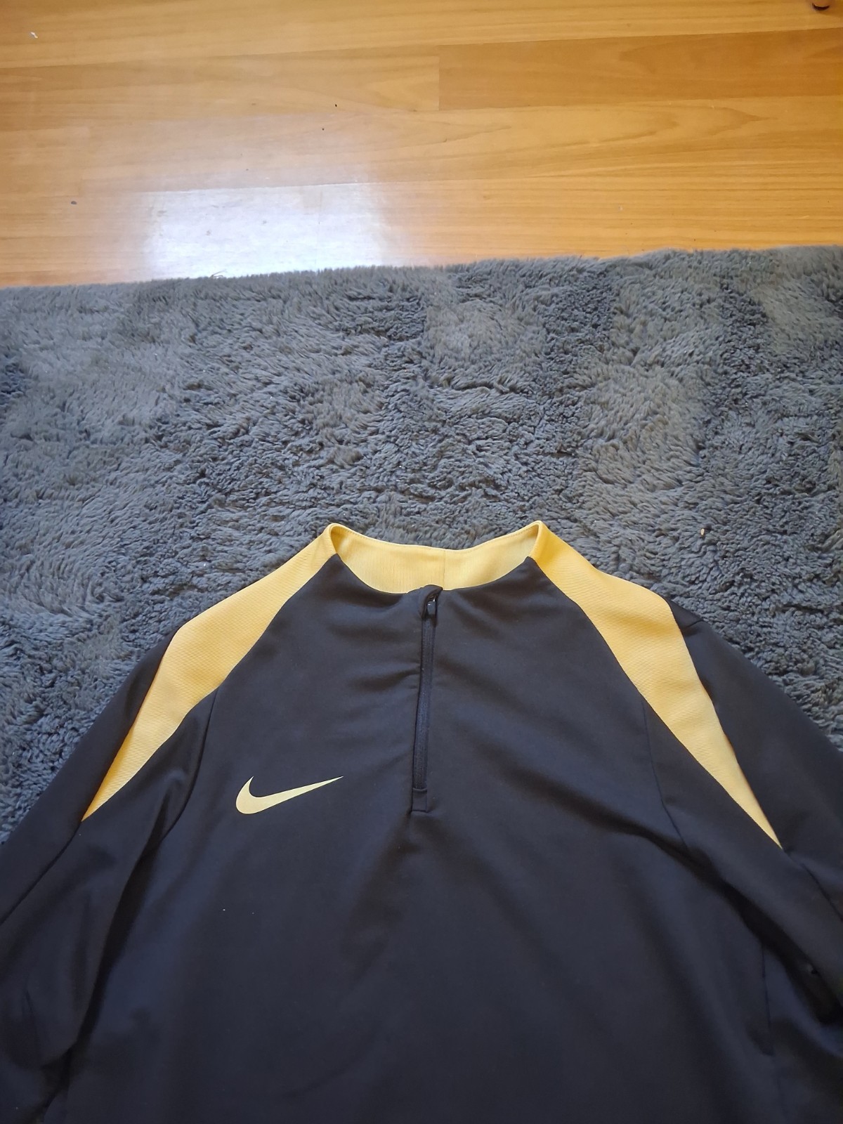 camiseta nike dri fit gallery
