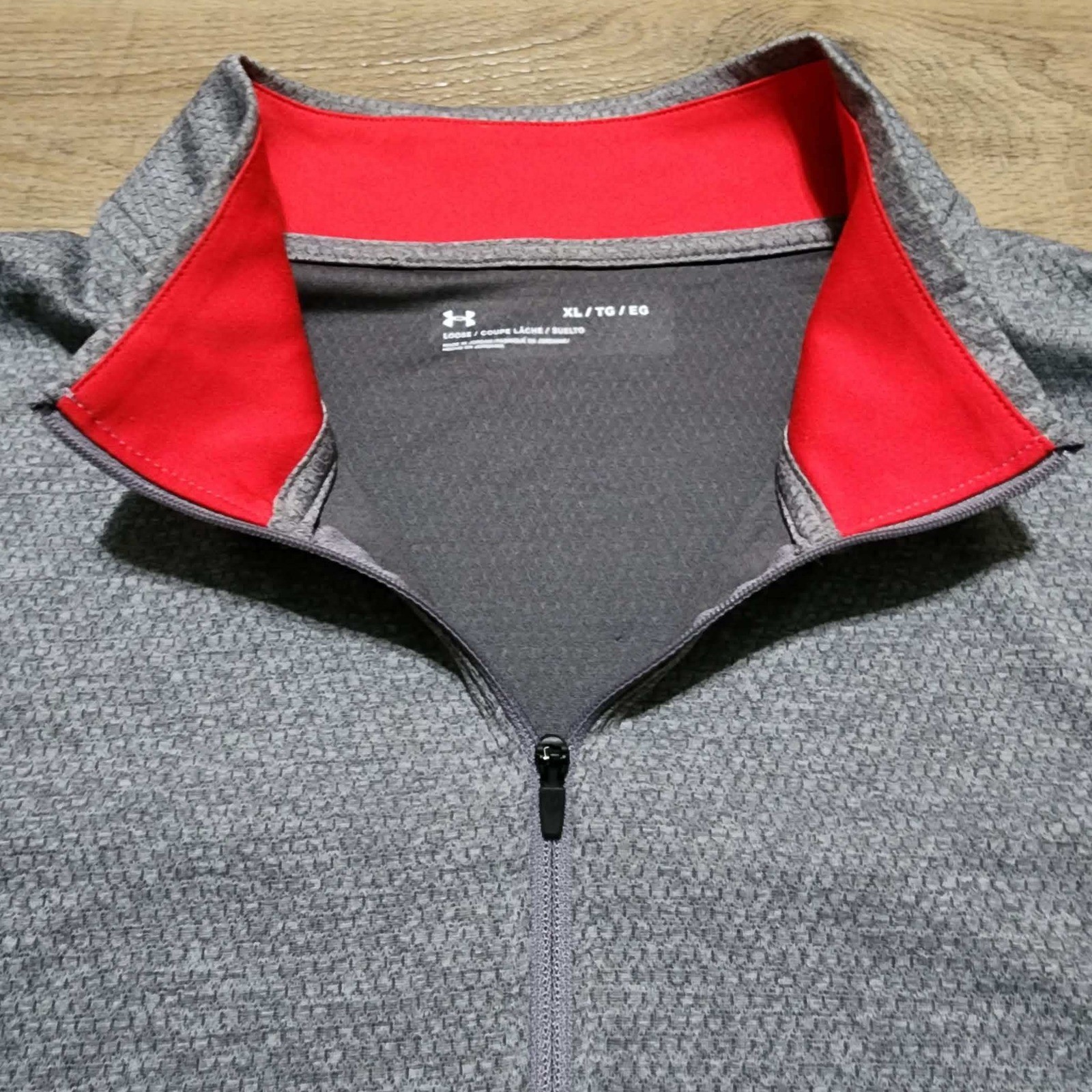 Under Armour Mens XL Gray Red Colorblock Quarter Zip Pullover Long Sleeve Shirt gallery