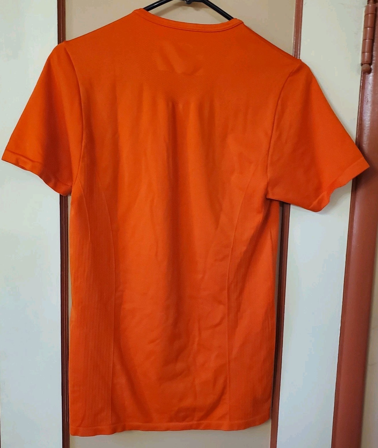 Merona Short Sleeve Compression Activewear Shirt - Ribbed Sides -Size M (38-40) gallery
