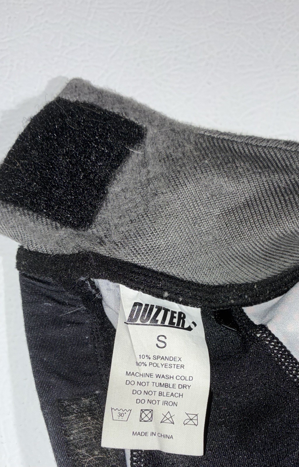 Duzter youth hockey neck guard shirt and jock pant Black/Gray/Red S gallery