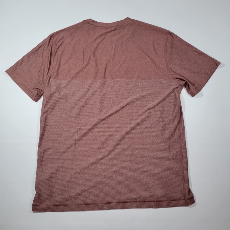 Vuori Men Grandview Tech Tee Short Sleeve Performance Shirt Heather Red Size lL gallery