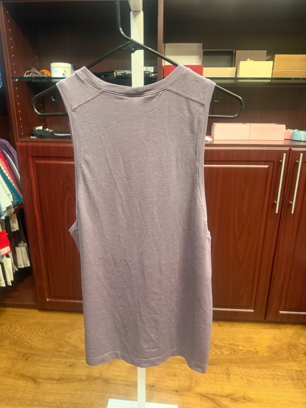 LOT OF 2 MEN'S LULULEMON METAL VENT TANK TOP SHIRTS SIZE MEDIUM M BLUE GREY gallery