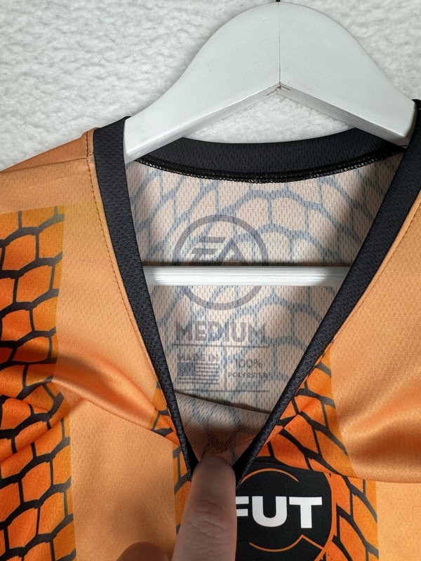 EA Sports FIFA 22 Team Fut Jersey Shirt #22 Chi_Kacee - Men's Medium gallery