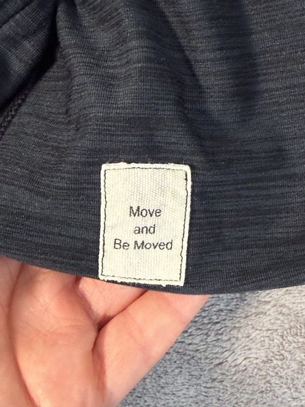 Vuori Ease Performance Half Zip 2.0 Pullover Men’s Size Medium Gray Activewear gallery