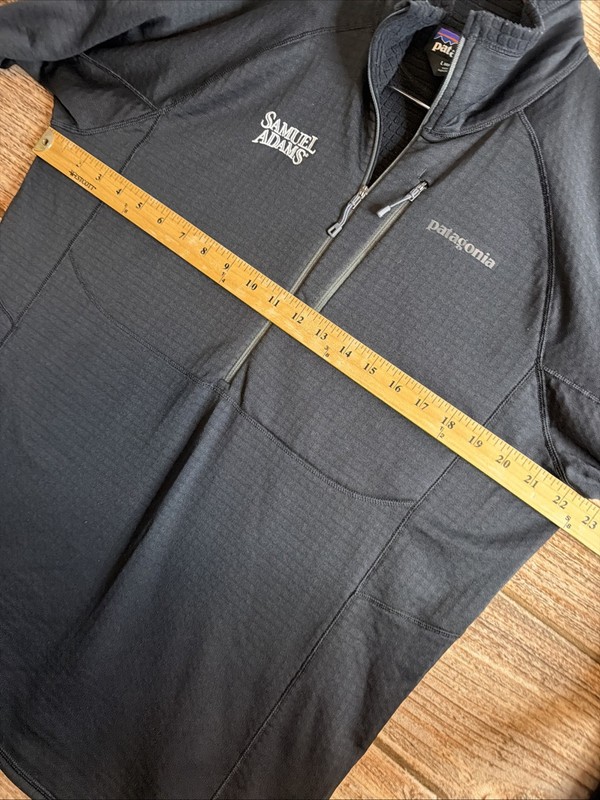 Patagonia Black Mens Large R1 Fleece Midlayer Samuel Adams 1/4 Zip STY 40109 gallery