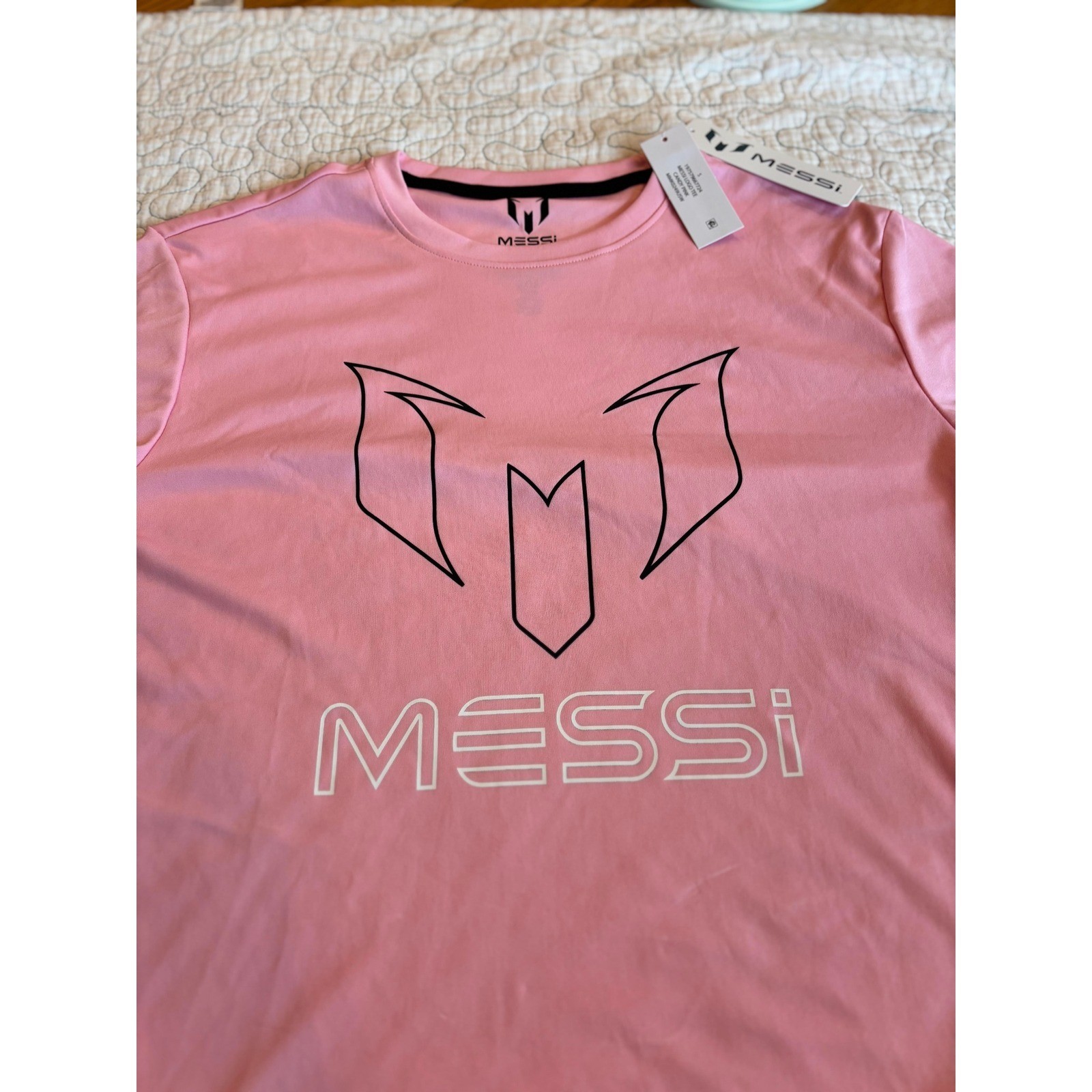 Messi Mens Size Small Pink Short Sleeve Soccer T-Shirt gallery