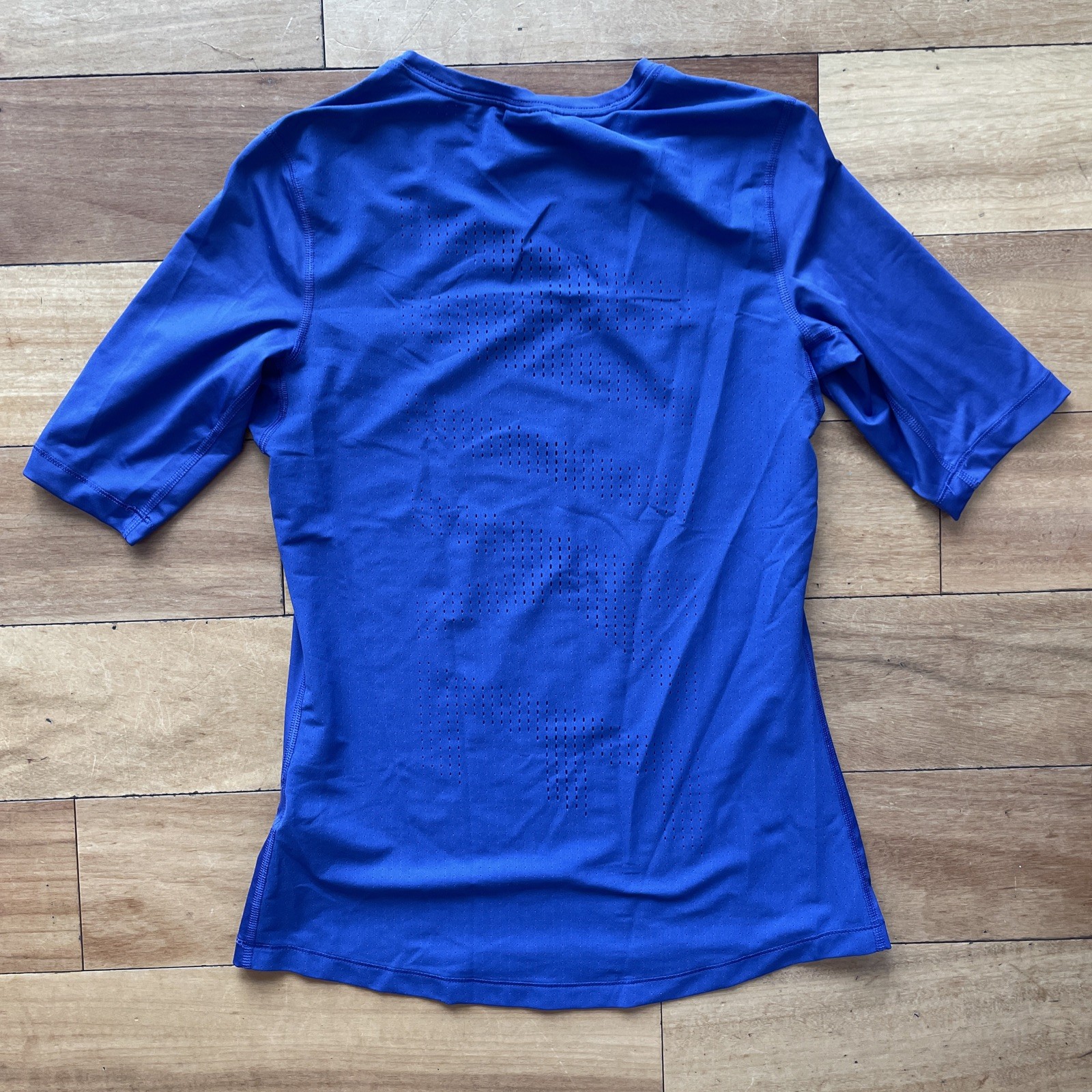 NIKE Mens Size Medium HyperCool Compression T-Shirt - Royal Blue - 832054-512 gallery