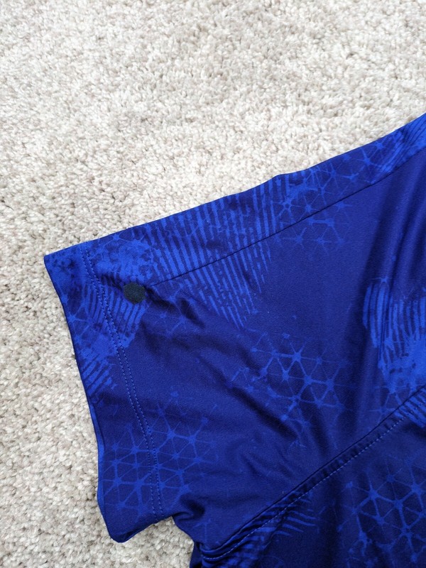 Under Armour Celliant Rush Tee Fitted Shirt Mens Small Blue Crew Spandex Stretch gallery