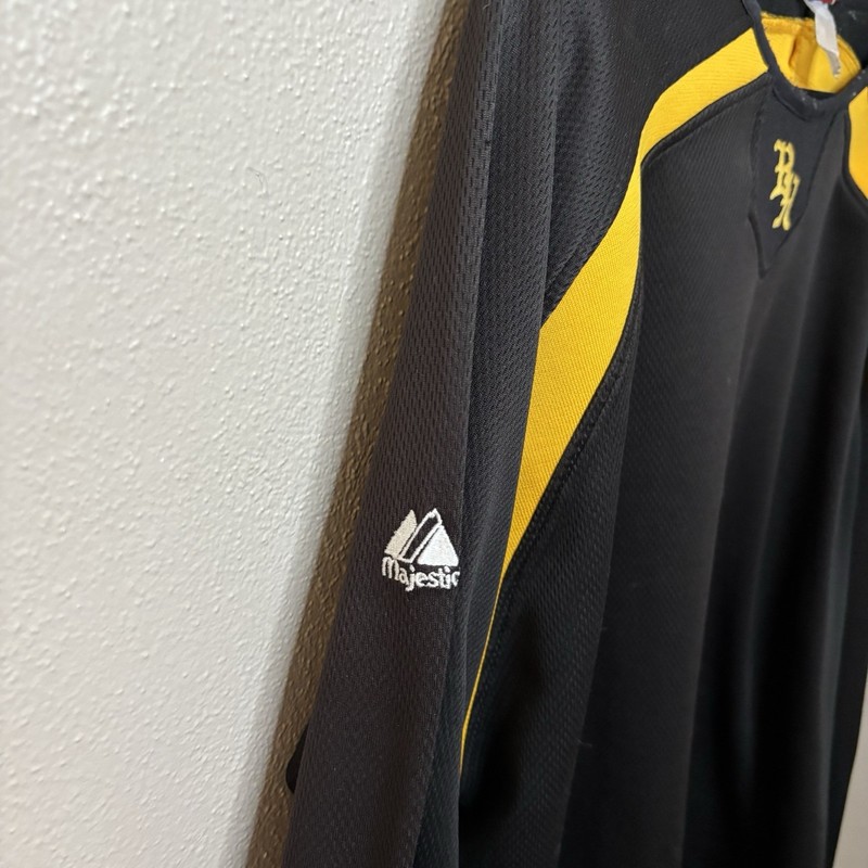 Majestic Men’s L Black Yellow Colorblock Raglan Long Sleeve Breathable Tee gallery