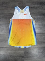 NWOT MENS MEDIUM NIKE 2025 PRO ELITE RUNNING MIDDLE DISTANCE SINGLET FZ3885
