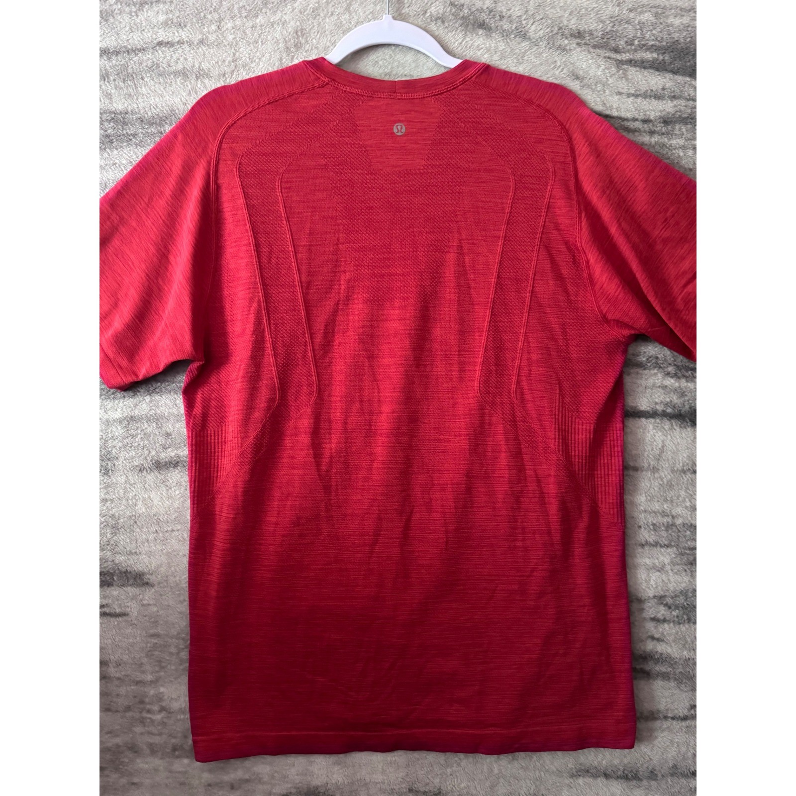 Lululemon Mens Metal Vent Tech Short Sleeve Shirt Red Heathered Size Medium gallery