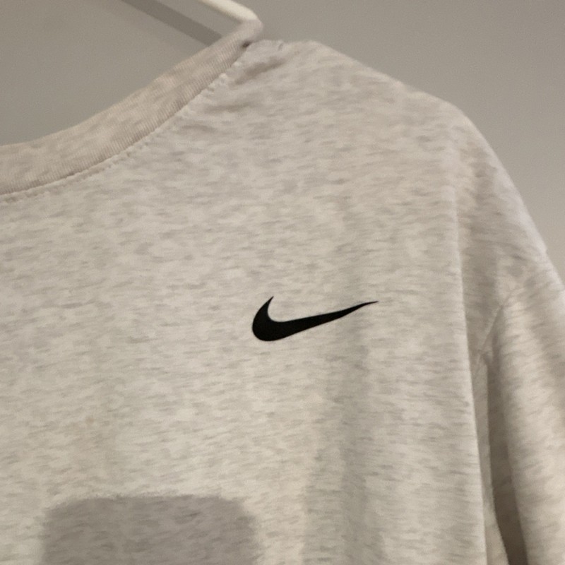 Nike Dri-FIT The Nike Tee Men's XL Gray Crew Neck Moisture Wicking Logo Tee gallery