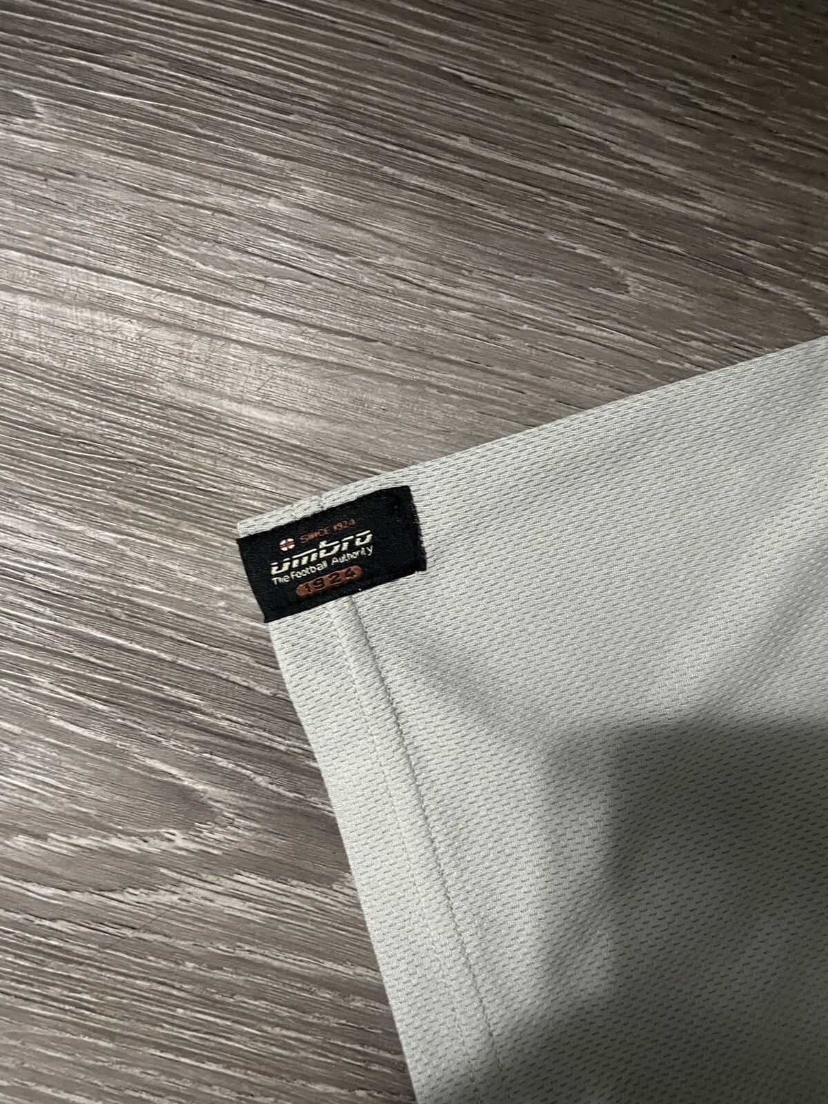 Umbro Mens Large Shirt gallery