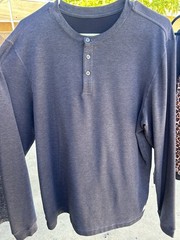 Vuori Ease Performance Henley T Shirt Men Large Grey Long Sleeve