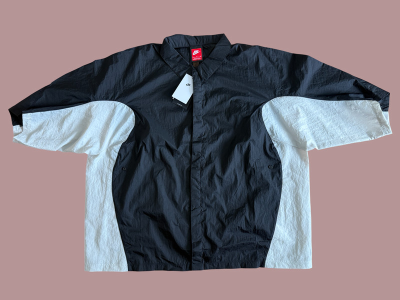 Nike Tech Men Woven Oversized Shirt Black Light Bone Size XL New $140 IF8328-010 gallery