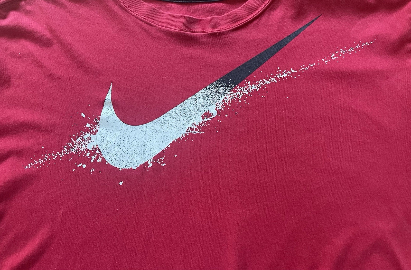 Nike Dri-FIT Men's Red Crew Neck Moisture Wicking Graphic Tee Shirt XL gallery