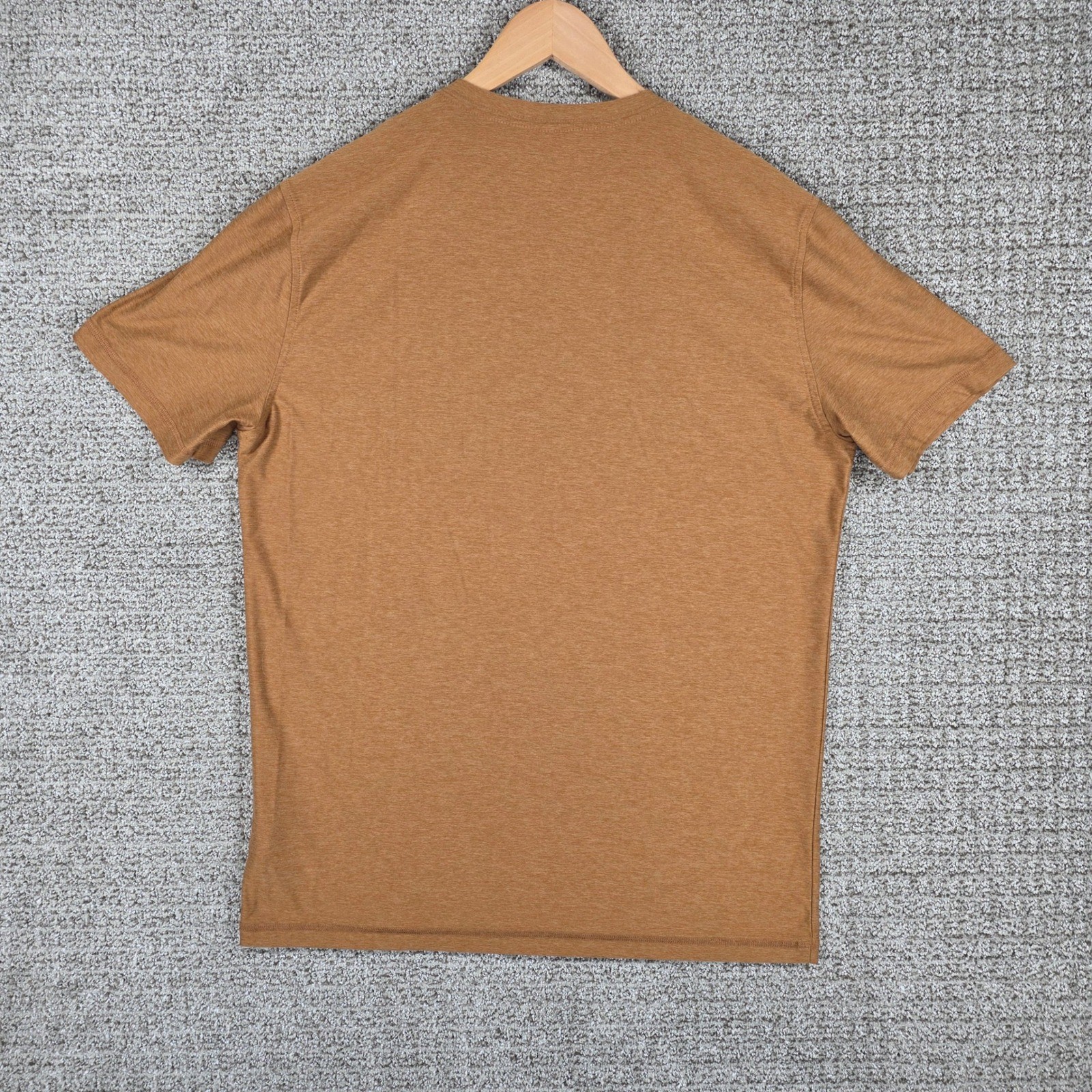 Vuori Mens Strato Tech Tee Heathered Camel Brown Short Sleeve T-Shirt Size Large gallery
