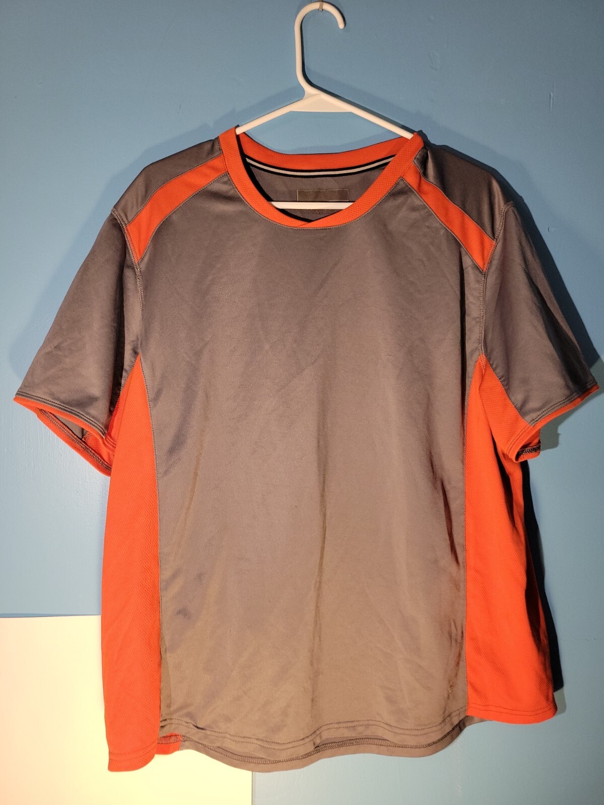 Mens Gray & Orange Dry Fit Short Sleeve T Shirt Size M gallery