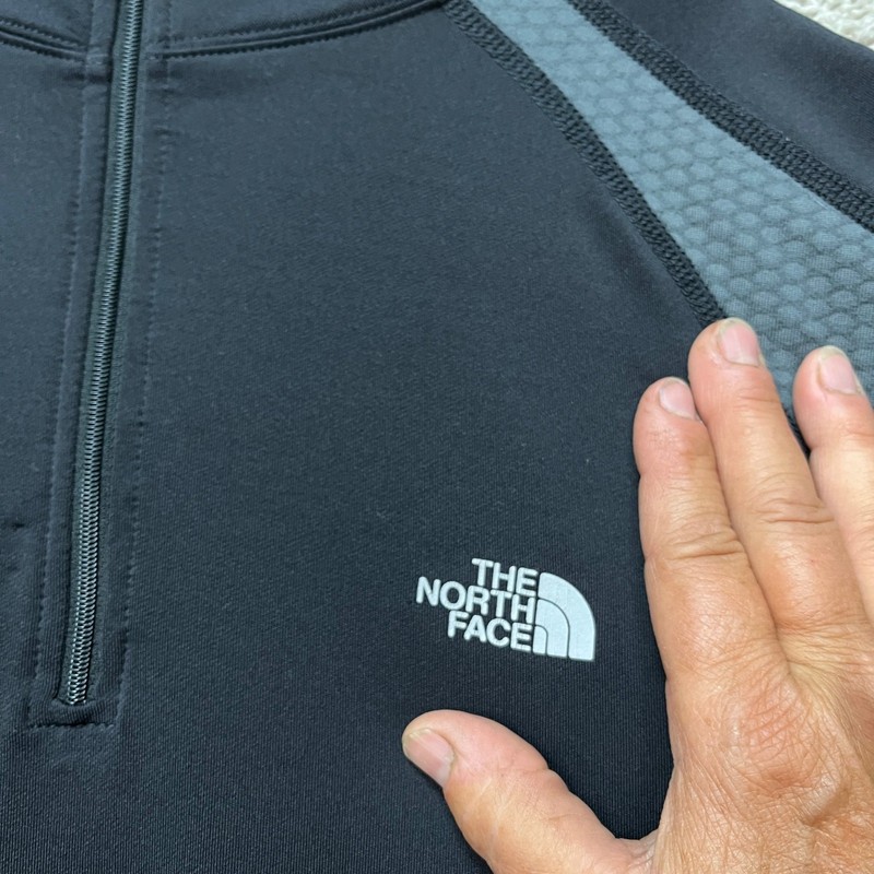 The North Face Pullover Mens XL Black Gray Colorblock 1/4 Zip Flight Series EUC gallery